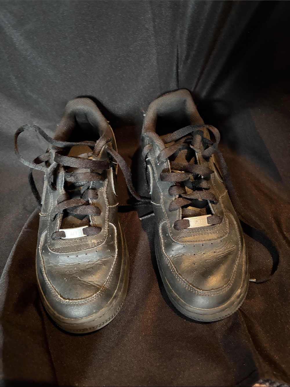 Nike Air Force 1 Low-Top Sneakers with Lace-Up Closure